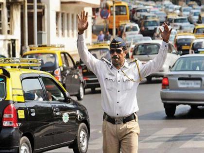 in mumbai action is also taken against the traffic police watch out for traffic violators |  ...तर पोलिसांवरही कारवाई; वाहतुकीच्या नियमांचे उल्लंघन करणाऱ्यांवर लक्ष