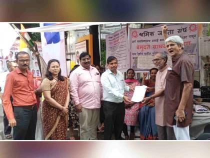 On the 28th day of the chain hunger strike, the success of the mental hospital cleaning staff movement! | साखळी उपोषणाच्या २८व्या दिवशी मनोरूग्णालय सफाई कर्मचारी आंदोलनाला यश!