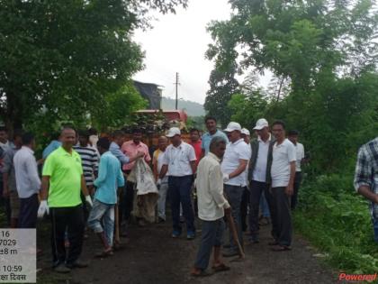 thane zilla parishad to village village of shahapur public participation in swachhta hi seva initiative | ठाणे जिल्हा परिषदेकडून शहापूरच्या गांवखेड्यात महाश्रमदान; 'स्वच्छता ही सेवा' उपक्रमात लोकसहभाग