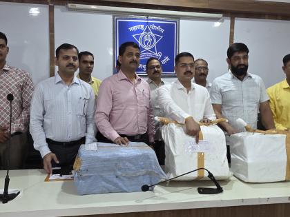 three arrested for smuggling ganja 74 kg ganja worth rs 37 lakh seized | गांजाची तस्करी करणाऱ्या तिघांना अटक; ३७ लाखांचा ७४ किलाे गांजा जप्त three arrested for smuggling ganja 74 kg ganja worth rs 37 lakh seized | गांजाची तस्करी करणाऱ्या तिघांना अटक; ३७ लाखांचा ७४ किलाे गांजा जप्त
