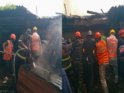 Massive fire near Thane station! Fire near skywalk causes chaos among passengers | Thane Fire: ठाणे स्टेशनजवळ भीषण आग! स्कायवॉकजवळच्या आगीमुळे प्रवाशांमध्ये उडाला गोंधळ Massive fire near Thane station! Fire near skywalk causes chaos among passengers | Thane Fire: ठाणे स्टेशनजवळ भीषण आग! स्कायवॉकजवळच्या आगीमुळे प्रवाशांमध्ये उडाला गोंधळ