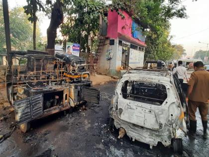 Accident: A speeding car caught fire in Thane, fortunately there was no loss of life | Accident: ठाण्यात भरधाव कारने घेतला पेट, सुदैवाने जीवितहानी टळली