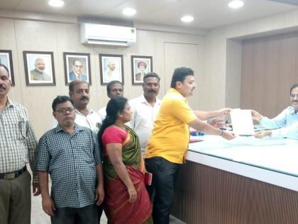 Thane Nathpanthi community to Thane district collector for economic development corporation | ठाणे : आर्थिक विकास महामंडळासाठी नाथपंथी समाजाचे ठाणे जिल्हाधिकाऱ्यांना साकडे