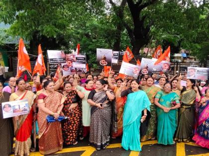 Worli hit and run case should be tried in fast track court Uddhav Thackeray group's women's front protest in Thane | "वरळी हिट अँड रन प्रकरण फास्ट ट्रॅक कोर्टात चालवा अन्...", ठाण्यात उद्धव ठाकरे गटाच्या महिला आघाडीचे तीव्र आंदोलन