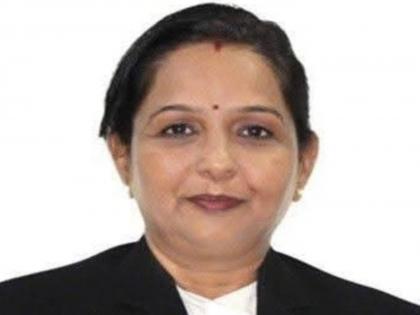 Social worker Sarita Khanchandani ends her life by jumping from the seventh floor | समाजसेविका सरिता खानचंदानी यांची सातव्या मजल्यावरून उडी, उपचारादरम्यान मृत्यू; घातपात की आत्महत्या? Social worker Sarita Khanchandani ends her life by jumping from the seventh floor | समाजसेविका सरिता खानचंदानी यांची सातव्या मजल्यावरून उडी, उपचारादरम्यान मृत्यू; घातपात की आत्महत्या?