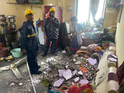 Thane: Two injured as ceiling plaster of TMC public toilet falls | Thane: ठामपा सार्वजनिक शौचालयाच्या छताचे प्लास्टर पडून दोघे जखमी 