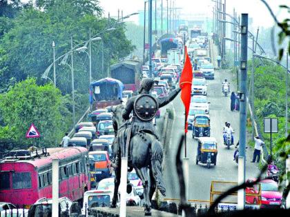 Discipline from drivers, rampant rules | वाहनचालकांकडून शिस्त, नियमांची सर्रास पायमल्ली