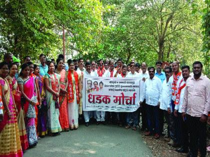 Shiv Sena marches on tehsil offices in Raigad district, demanding compensation to farmers up to Rs. 25,000 | रायगड जिल्ह्यातील तहसील कार्यालयांवर शिवसेनेचा मोर्चा, शेतकऱ्यांना हेक्टरी २५ हजारपर्यंत नुकसानभरपाई देण्याची मागणी