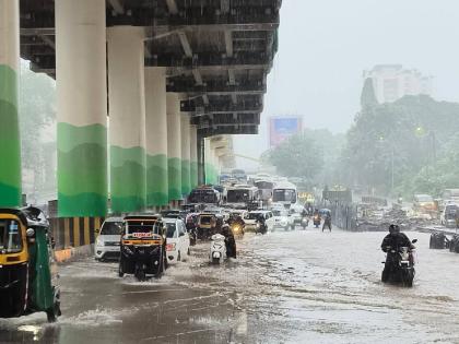 Traffic blocked on Ghodbunder road for three hours due to rainwater | पावसाच्या पाण्यामुळे घोडबंदर मार्गावर तीन तास वाहतूक ‘ब्लॉक’; काही काळासाठी दिला पर्यायी मार्ग: नादुरुस्त बसमुळेही कोंडीत भर
