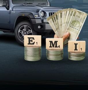 Mahindra Thar ची वाढती क्रेझ: गाडी खरेदी करण्यासाठी किती पगार आणि EMI लागेल?
