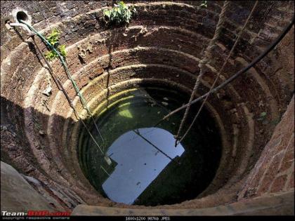 The well of the nashirabad farmer has been stolen for seven years | नशिराबाद येथील शेतकºयाची विहीर ७ वर्षांपासून गेली चोरीस