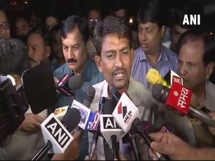 gujarat elections 2017 alpesh thakor to join congress | गुजरात : भाजपाला रोखण्यासाठी विरोधक एकवटले, ओबीसी नेता अल्पेश ठाकोर जाणार काँग्रेसमध्ये