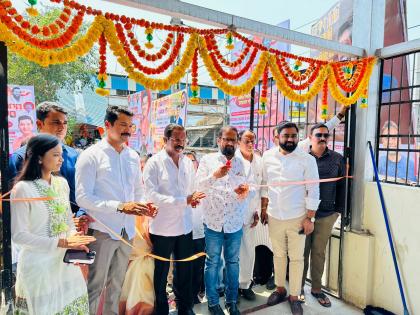 Shiv Sena inaugurates new ticket house in Diva East shrikant shinde | दिवा पूर्वेतील नवीन तिकीट घराचे शिवसेनेकडून लोकार्पण