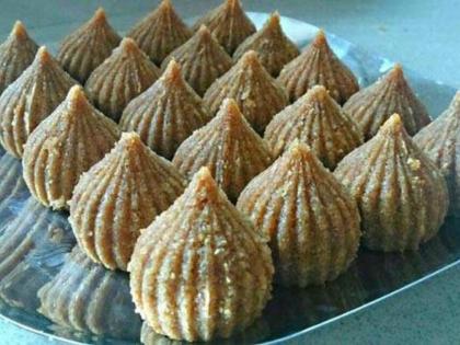 Ganesh Chaturthi 2019 Festival special receipe how make tilgulache modak at home | Tilgul Modak Recipe: बाप्पाच्या प्रसादासाठी आरोग्यदायी तीळगुळाचे मोदक