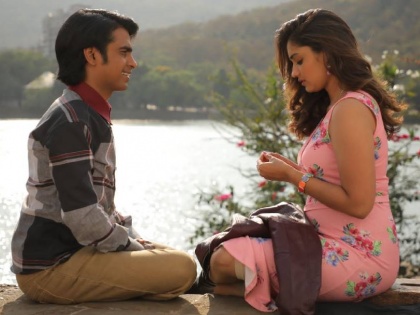 hruta durgule and prathamesh parab starer timepass 3 movie review | Timepass 3 Movie Review : 'दगडू'च्या प्रेमाला 'फालवी' फुटते खरी, पण...