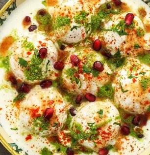 कापसापेक्षाही मऊ - लुसलुशीत दहीवडे! पिठात कालवा १ पदार्थ - पाहुणेही विचारतील रेसिपी...