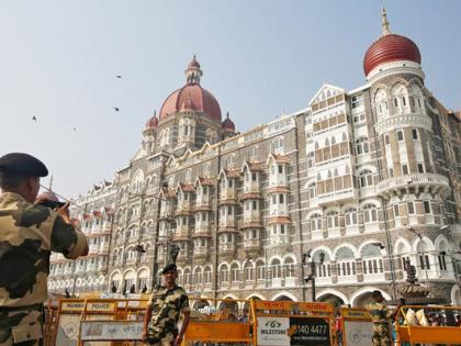 Coronavirus: Corona infection infects 6 people in Mumbai's five-star Taj Hotel | Coronavirus: मुंबईच्या पंचतारांकित 'ताज' हॉटेलमधील 6 जणांना कोरोनाची लागण