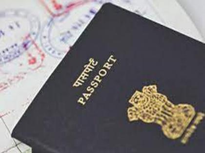 Bogus passport, woman doctor flees to England pretending to be single; Passport office and visa authority were cheated | बोगस पासपोर्ट, अविवाहित भासवून महिला डॉक्टरचे इंग्लडमध्ये पलायन; पासपाेर्ट कार्यालय व व्हीजा अथाेरिटीची केली फसवणूक