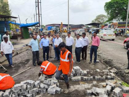 Get the roads in good shape before Ganeshotsav! Commissioner Dangde's orders to contractors | गणेशोत्सवापूर्वी रस्ते सुस्थितीत आणा! कंत्राटदारांना आयुक्त दांगडेंचे आदेश