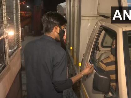 The toll collection started across the country, collecting vehicles from midnight till midnight in lockddown and corona | Coronavirus : देशभरात टोलवसुलीला सुरुवात, मध्यरात्रीपासूनच वाहनांकडून पैसे वसुली