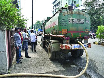 Water supply by Tanker to new Panvel, Impact of residents by tanker operators | नवीन पनवेलला टँकरने पाणीपुरवठा, टँकरचालकांकडून रहिवाशांची अडवणूक