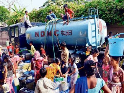 Water tanker in 13 villages of Baramati taluka | बारामती तालुक्यातील १३ गावांत टँकरने पाणी