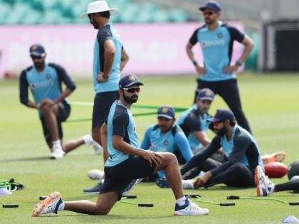 AUS vs IND : Indian players reportedly locked in rooms, cleaning toilets on their own in Brisbane hotel | India vs Australia, 4th Test : भारतीय खेळाडूंना करावी लागतेय टॉयलेटची सफाई, खोलीत केलंय प्रत्येकाला बंद