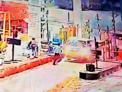 Operator crushed to save toll, horror at Visapur toll plaza, video goes viral | टोल वाचविण्यासाठी ऑपरेटरला चिरडले, विसापूर टोलनाक्यावरील थरार, व्हिडीओ व्हायरल Operator crushed to save toll, horror at Visapur toll plaza, video goes viral | टोल वाचविण्यासाठी ऑपरेटरला चिरडले, विसापूर टोलनाक्यावरील थरार, व्हिडीओ व्हायरल