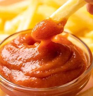 काहीही खाताना टोमॅटो केचप मागतात लेकरं? पाहा 'ही' सवय आरोग्याचं कसं करते नुकसान