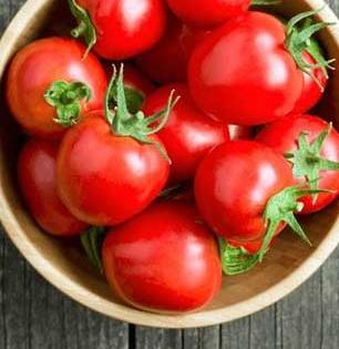 टोमॅटो काळे पडतात- लवकर सडतात? ५ टिप्स- फ्रीजशिवाय टोमॅटो राहातील खूप दिवस फ्रेश