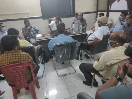 brother in law takes Review meeting of officers in the absence of Municipal Ward Committee Chairman | महापालिका प्रभाग समिती सभापतीच्या गैरेहजेरीत दिराने घेतली अधिकाऱ्यांची आढावा बैठक