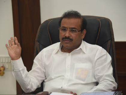 The districts where covid is under control will finally get relief. Lockdown, however, remains: Health Minister Rajesh Tope' | Coronavirus lockdown कोरोना आटोक्यात आलेल्या जिल्ह्यांना अखेर मिळणार दिलासा. लॉकडाऊन मात्र कायम :आरोग्यमंत्री राजेश टोपे