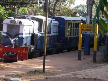 Matheran's mini train earns big; Five lakhs crossed the 9-day mark | माथेरानच्या मिनी ट्रेनची ‘मोठी’ कमाई; ९ दिवसांत पाच लाखांचा आकडा पार