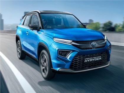 toyota urban cruiser hyryder cng variant launched price and features | आता Creta चे काय होणार! Toyota ने 13 लाख किमतीची Hyryder CNG केली लाँच, 26KM पेक्षा जास्त मायलेज