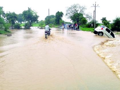 Rain in Nagpur; temperature cool down | उपराजधानीत संततधार, रिपरिप अन् गारवा