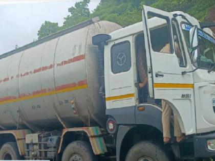 Mumbai police arrested the suspect from Ghatkopar on a call that there was an explosive in the tanker | टॅंकरमध्ये स्फोटक असल्याचा फोन, मुंबई पोलिसांनी संशयिताला घाटकोपर येथून केली अटक; अन् समोर आलं..