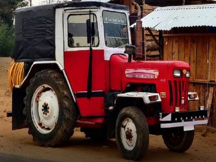 anand mahindra social media post twitter viral tweet modified tractor jeep yezdi | ट्रॅक्टरलाच जुगाड करून बनवली जीप; आनंद महिंद्रांनीही या कामगिरीला दिली दाद!