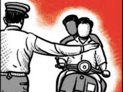 try to crush by vehicles to police sub inspector by saying activist of NCP | पोलीस उपनिरीक्षकाच्या अंगावर घातली गाडी; राष्ट्रवादीचा कार्यकर्ता असल्याचे सांगून धमकावले