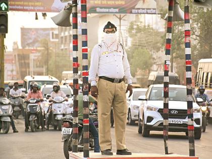 Rs 50 lakh fine pending on 12 lakh vehicles! Notice issued to the vehicle owners | १२ हजार वाहनांवर ५० लाखांची थकबाकी! दंड वसुलीसाठी पोलिसांनी सुरु केली विशेष मोहीम