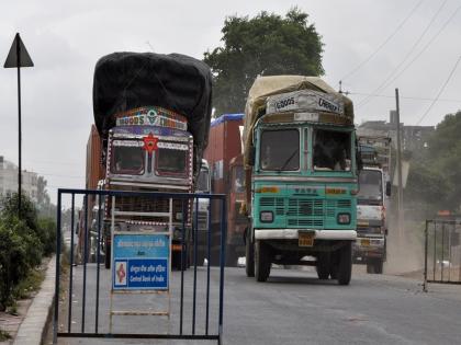  Carriage of vehicles for Beed bypass has been stopped | बीड बायपासवर अवजड वाहनांना प्रवेशबंदी कायम