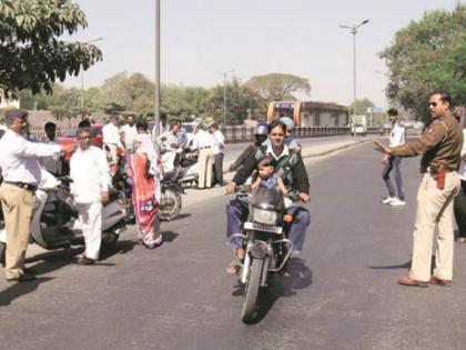 pune police collected 22 cr fine from traffic violators | बेशिस्त वाहनचालकांकडून ८ महिन्यात २२ कोटी दंड वसुल