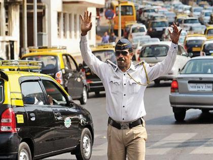 commissioner of Police stops Pune City Traffic police action on road amitabh gupta | पुणे शहर वाहतूक शाखेच्या कारवाईला पोलीस आयुक्तांचा 'जॅमर'