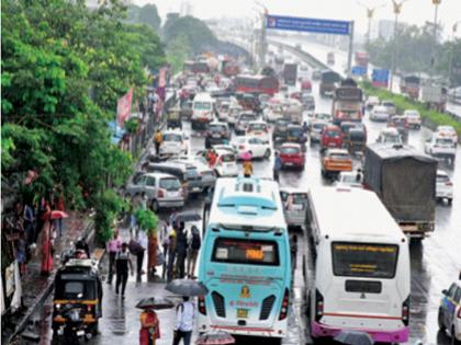 Ganesh Devotees were shocked due to the traffic jam | आमच्या प्रवासात काय वाढून ठेवलेय, बाप्पा?; वाहतूक कोंडीमुळे भक्त झाले हैराण