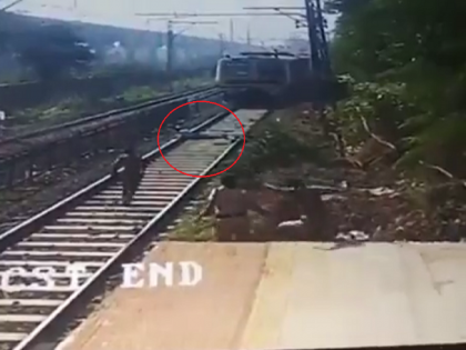 Viral Video: Man Slept in front of the train to commit suicide, loco pilot pulls the emergency break | Viral Video: आत्महत्या करण्यासाठी ट्रेनसमोर झोपला, ट्रेन जवळ आली तेवढ्यात; पाहा थरारक व्हिडिओ