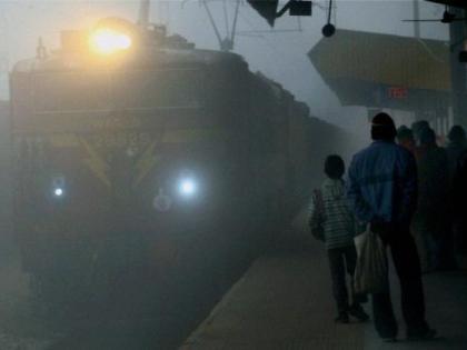 11.47 crore ticket canceled due to 'Let' trains in Nagpur division | नागपूर विभागात ‘लेट’ रेल्वेगाड्यांमुळे ११.४७ कोटींची तिकिटे रद्द 