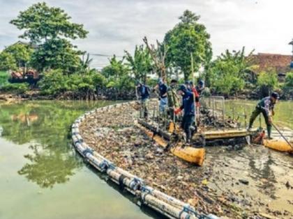 Mumbai: 'Trash Boom' to clean up waste from rivers and drains | Mumbai: नद्या, नाल्यांतील कचरा ‘ट्रॅश बूम’ करणार साफ Mumbai: 'Trash Boom' to clean up waste from rivers and drains | Mumbai: नद्या, नाल्यांतील कचरा ‘ट्रॅश बूम’ करणार साफ
