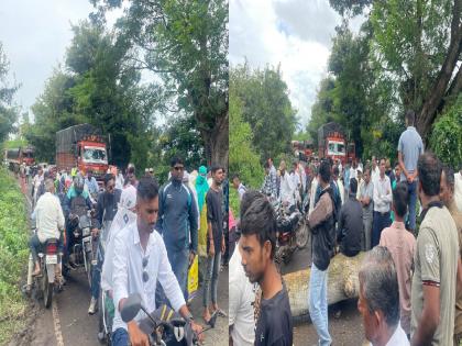 A tree fell on the Tasgaon Vita highway, traffic was blocked for three hours | Sangli: तासगाव-विटा महामार्गावर झाड कोसळले, तीन तास वाहतूक ठप्प