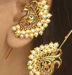 बुगडी झाली नवी! पाहा नीडल इअरकफचा नवा ट्रेंड, पारंपरिक कपड्यांवर दिसते सुपरग्लॅमरस....