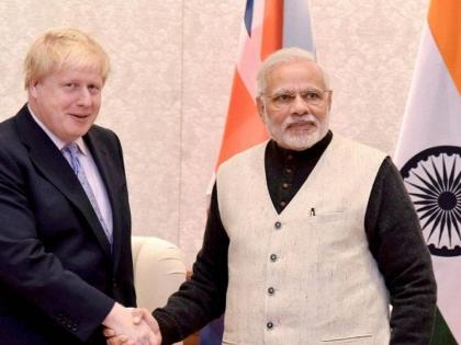 'Trump's entourage spread Corona in India, now what about Johnson?', shiv sena ask | 'ट्रम्पच्या लवाजम्यानं भारतात कोरोना पसरवला, आता जॉन्सन यांच्याबाबतीत काय करायचं?'