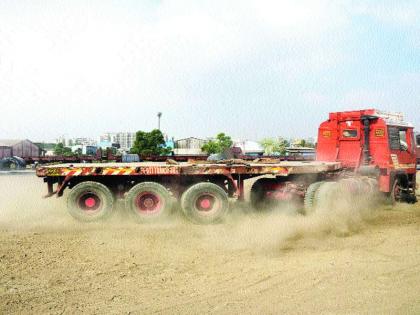 Malmkkas of Kalamboli lost their dust | कळंबोलीतील मालधक्का हरवला धुळीत